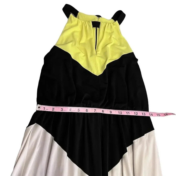 Vince Camuto Women's Chevron Colorblock Maxi Dress Size 8 Multicolor - Picture 3 of 10